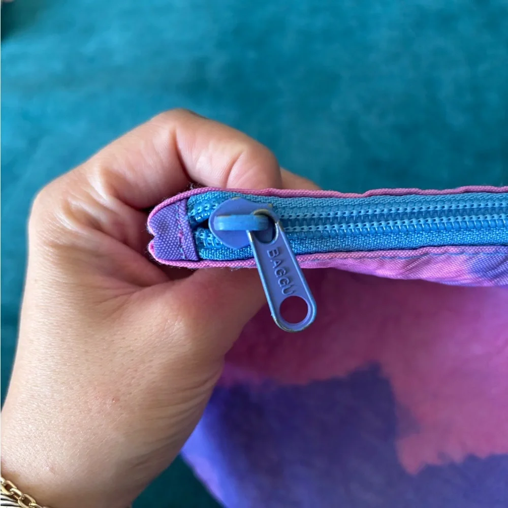 BAGGU lightweight cosmetic